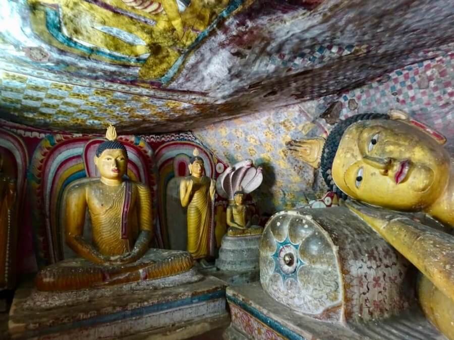 Buddhas in Golden Temple Sri Lanka