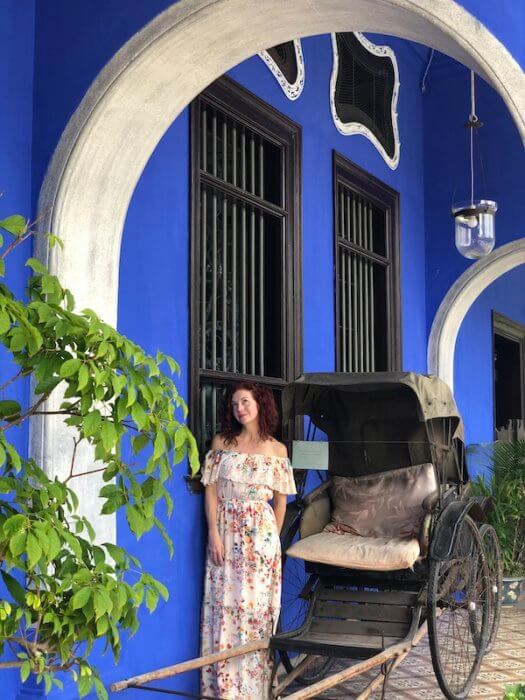 Me in front of the blue manion: Penang Itinerary