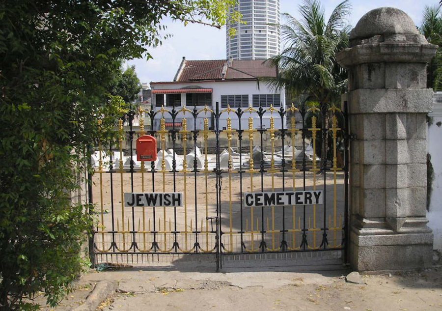 Jewish cemetery: unique places in penang