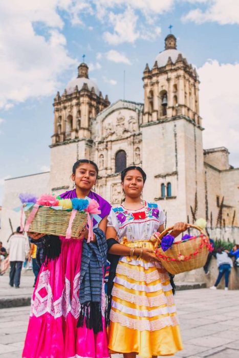 2 girls in colorful dresses in Mexico: Easiest countries for Americans to move