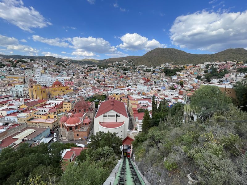 colorful homes in Guanajuato