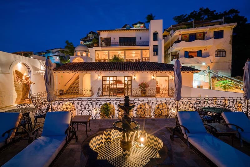 exterior of Casa Kimberly luxury hotels in Puerto Vallarta